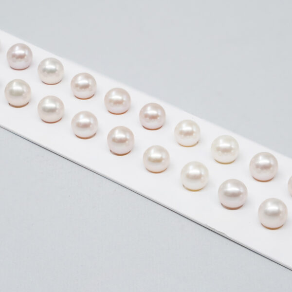 Fresh Water Pearls pairs round shape size 7-7½mm – Natural Color