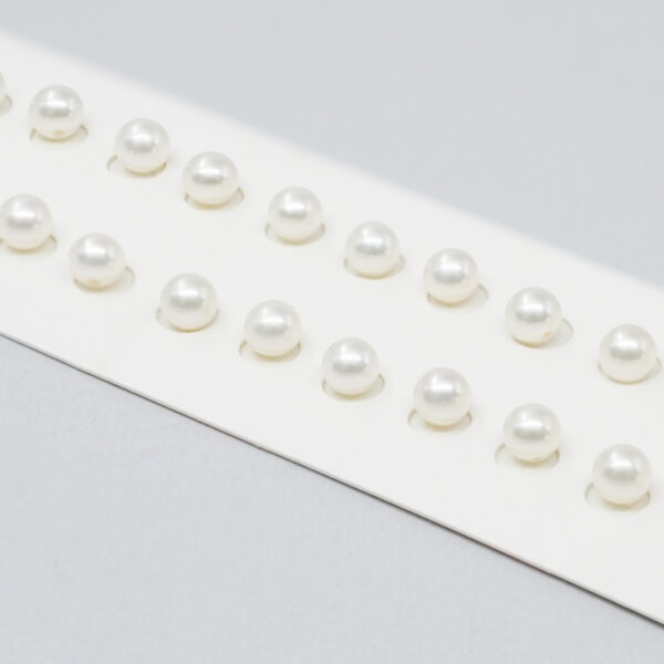 Fresh Water Pearls pairs round shape size 4½-5mm