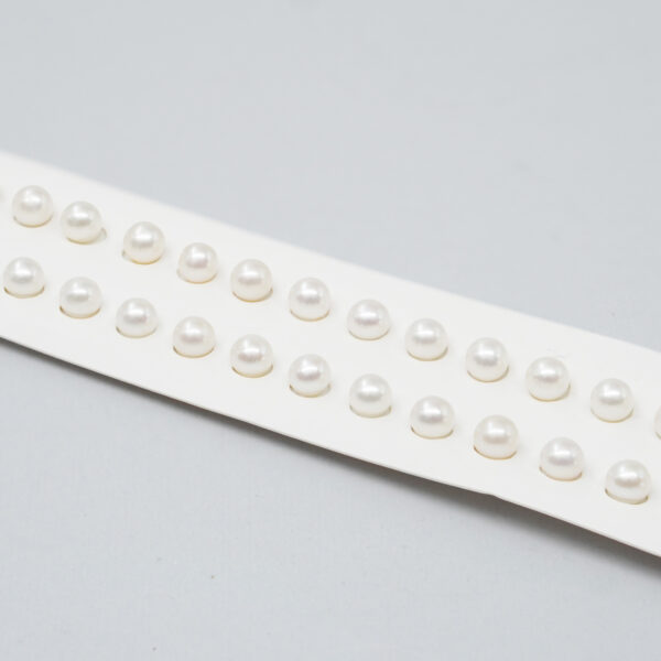Fresh Water Pearls pairs round shape size 5-5½mm