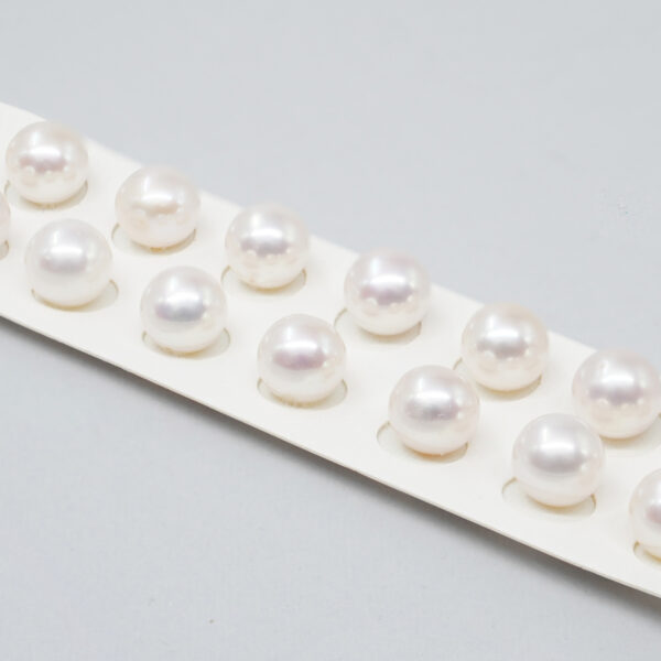 Fresh Water Pearls pairs round shape size 10-10½mm