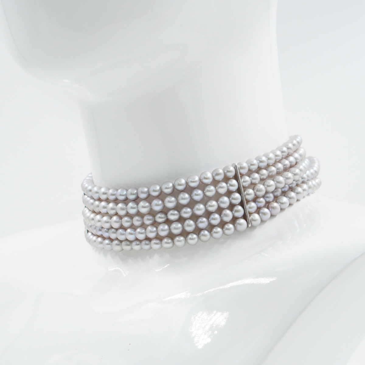 Collana Choker Multifilo con perle grigie, chiusura in argento – Rodiato