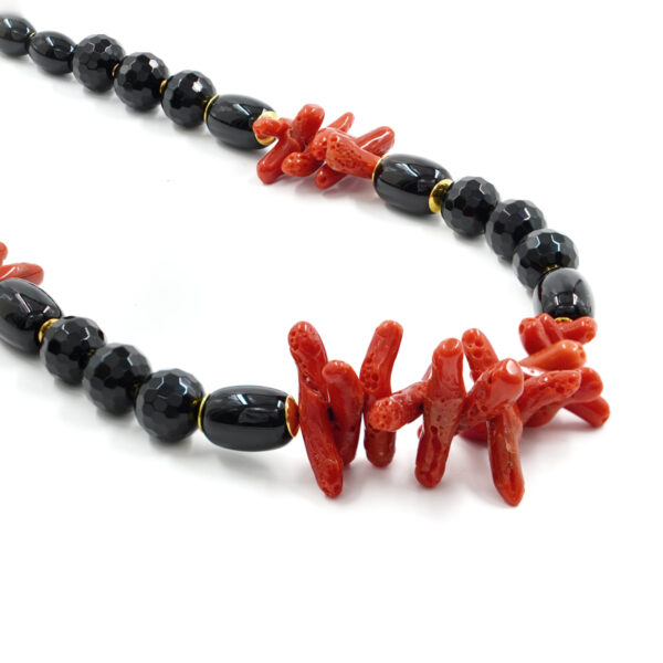 Necklace with black agate, coral, hematite, sterling silver clasp – Golden Color