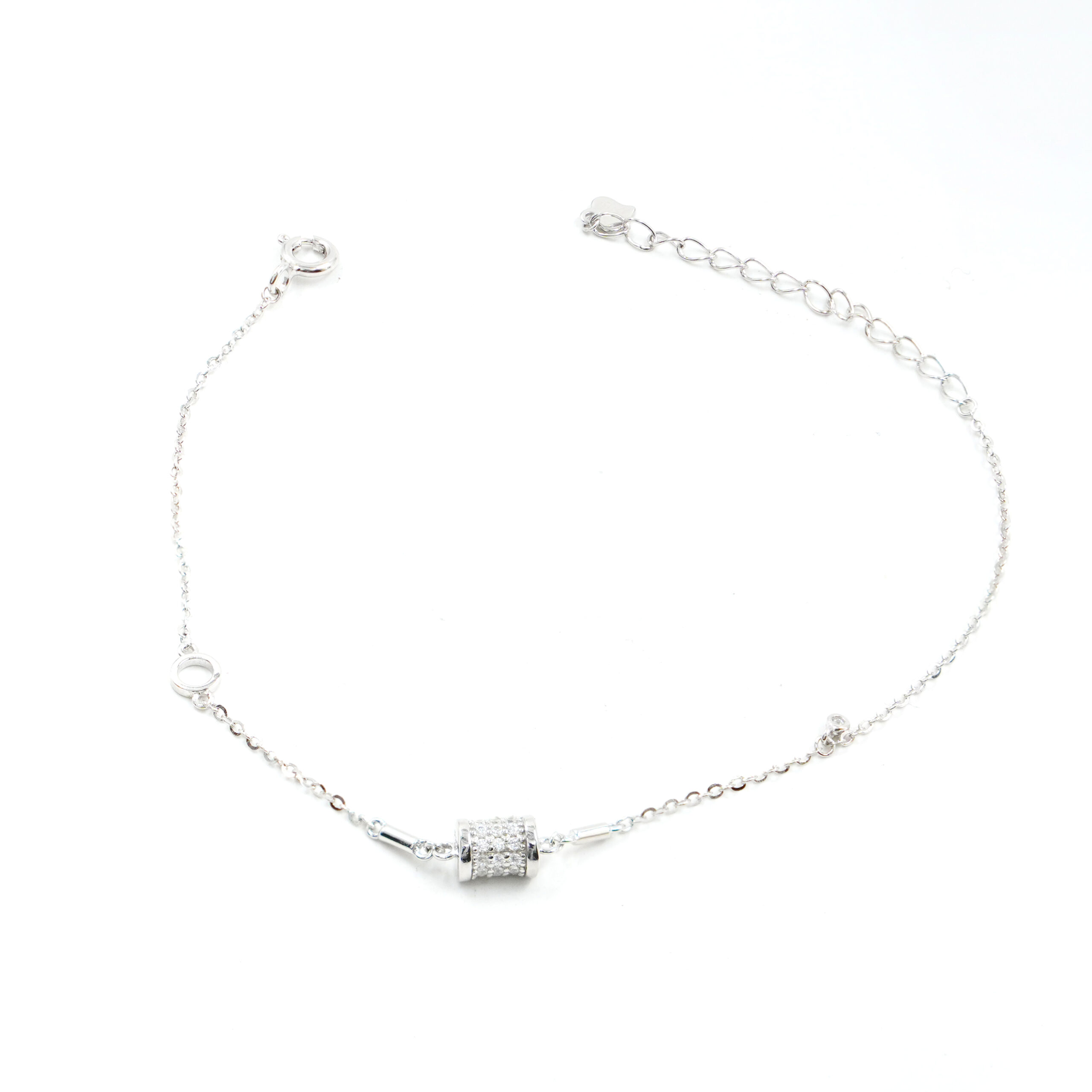 Bracciale in argento con cilindro e zirconi – Rodiato