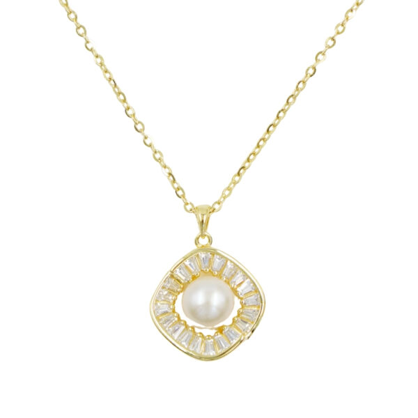 Sterling Silver Necklace with pendant with pearl and zircons – Golden Color