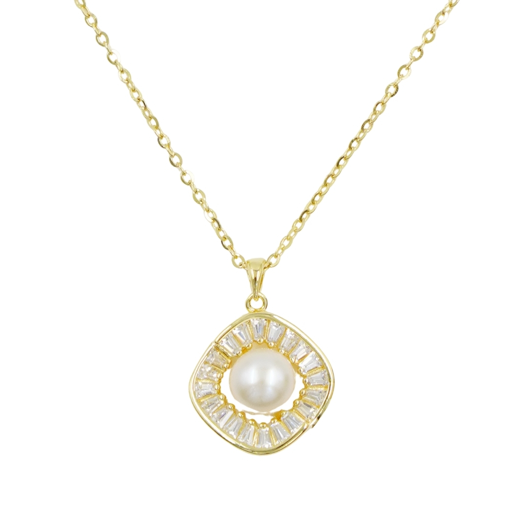 Sterling Silver Necklace with pendant with pearl and zircons – Golden Color
