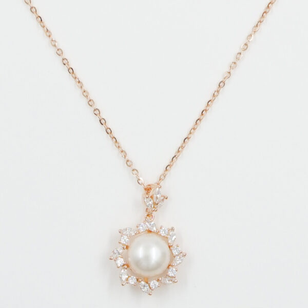 Sterling Silver Necklace with pendant with pearl and zircons – Rose Color