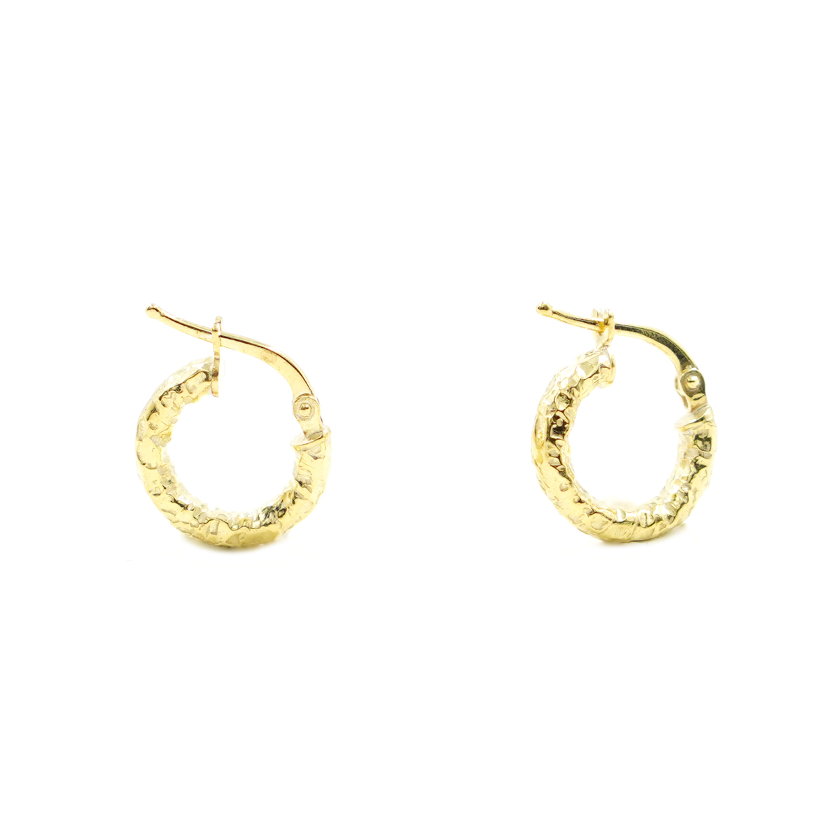 Orecchini cerchio martellato in argento a baionetta 14mm – Dorato