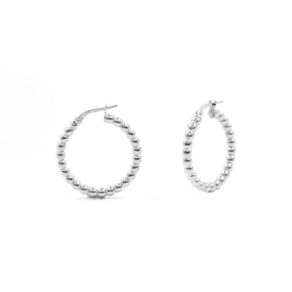 Orecchini cerchio a pallini in argento a baionetta 26mm – Rodiato