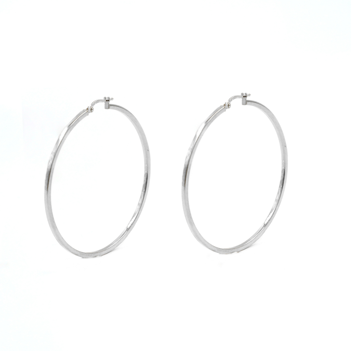 Orecchini cerchio in argento a baionetta 56mm – Rodiato