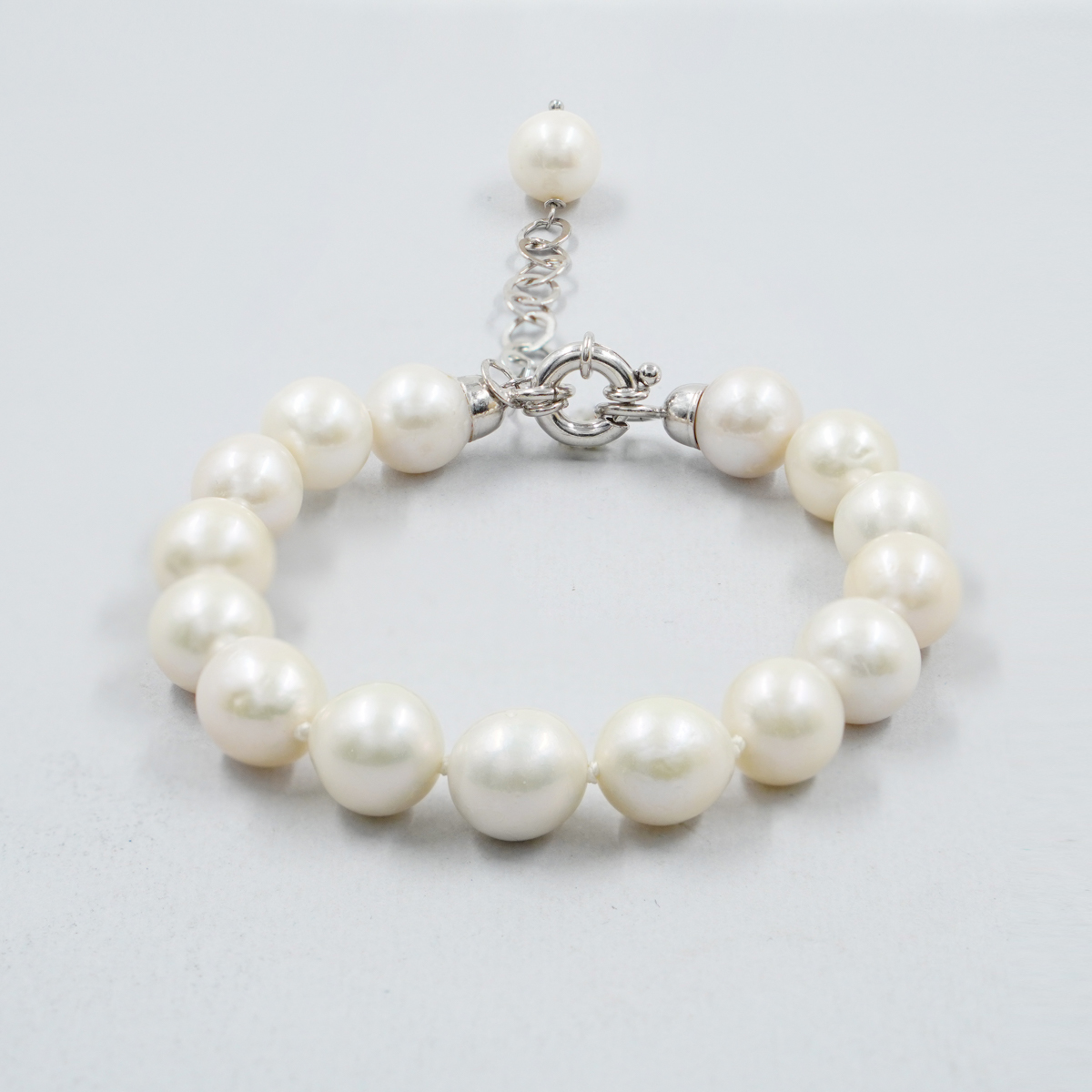Bracciale con perle Edison, chiusura in argento – Rodiato