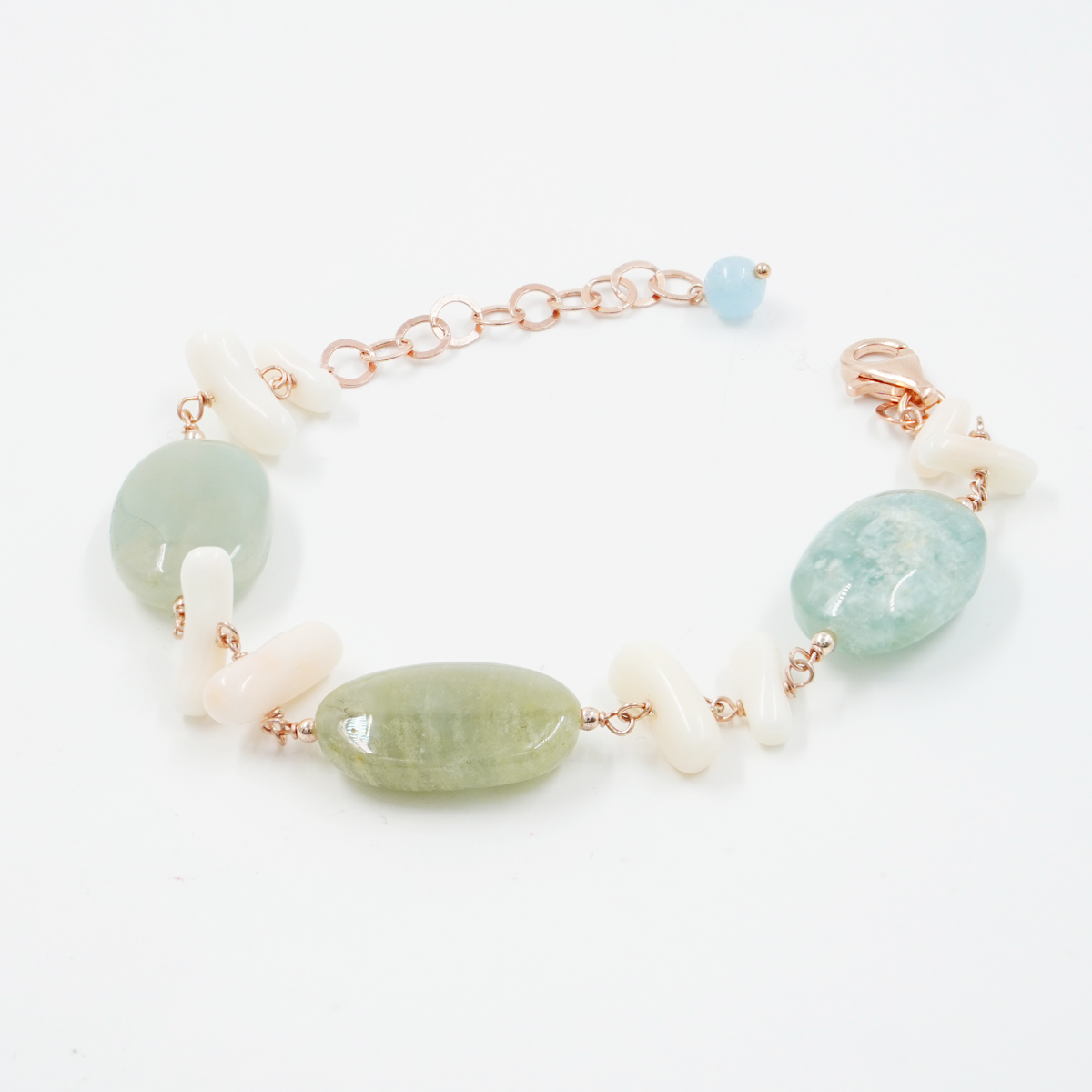 Bracciale ammagliato con acquamarina, corallo rosa, chiusura in argento - Rosè