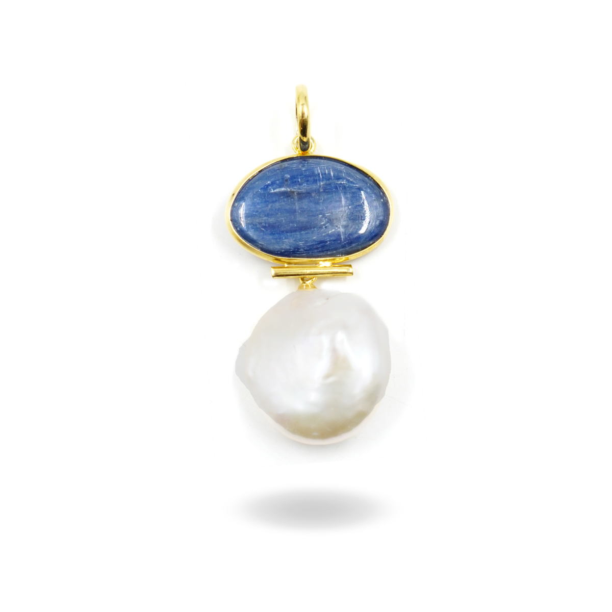 Pendente in argento con cianite, perla barocca piatta – Dorato