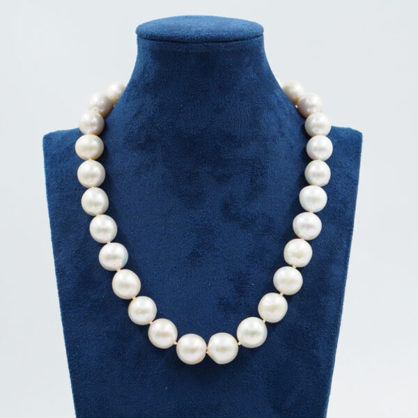Necklace with Edison pearls, sterling silver clasp – Rhodium Color