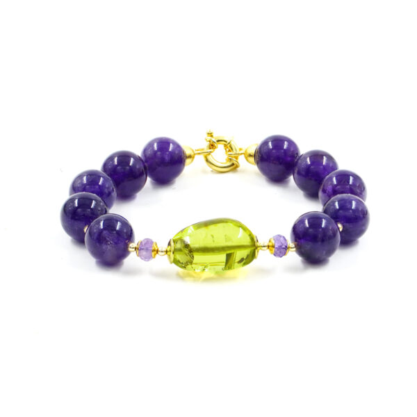 Bracelet with amethyst, green colombian amber, hematite, golden color silver clasp