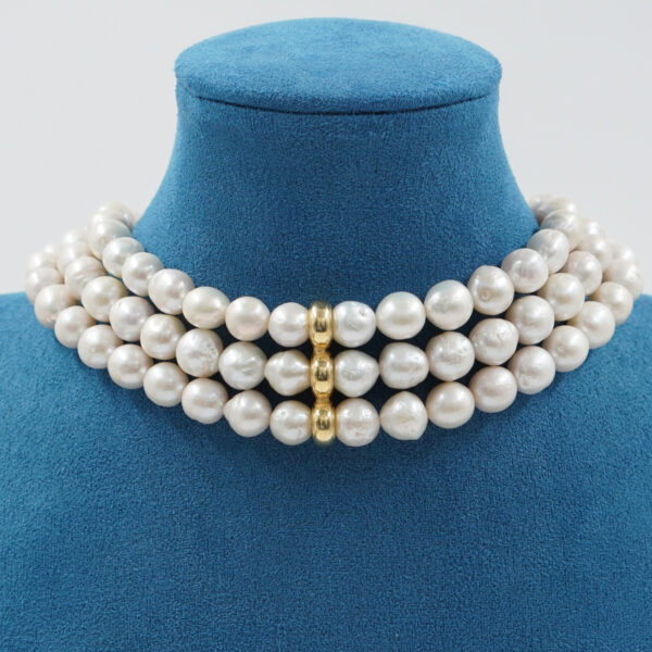 Multistrand choker necklace with edison pearls, golden color silver clasp and element