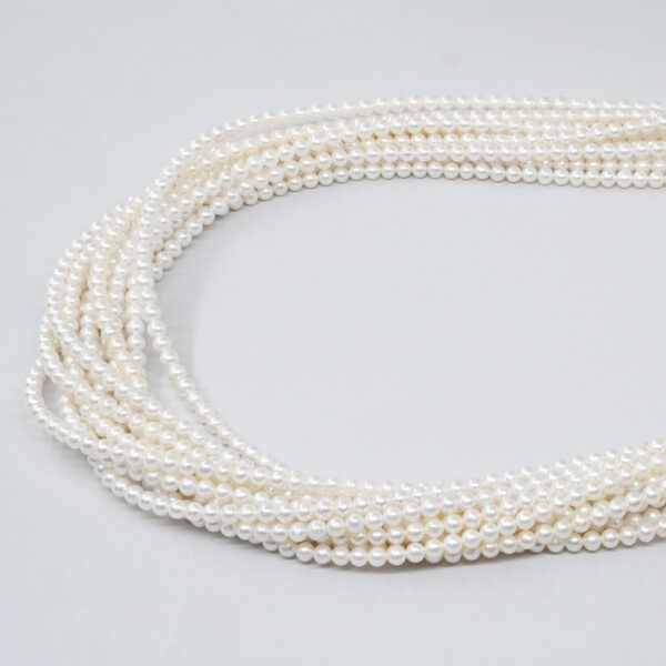 Fresh Water Pearls nucleated strands round shape size 3-3½mm