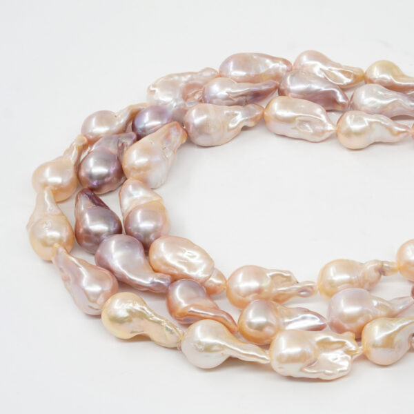 Fresh Water Pearls strands nucleated baroque shape size 13-15mm – Natural Color