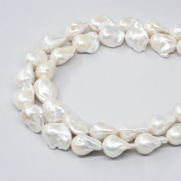 Fresh Water Pearls strands nucleated baroque shape size 13-16mm