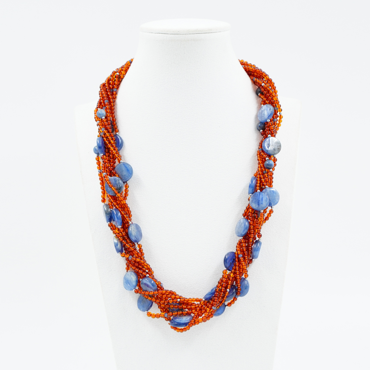 Collana Multifilo in ambra, cianite, chiusura in argento rodiato