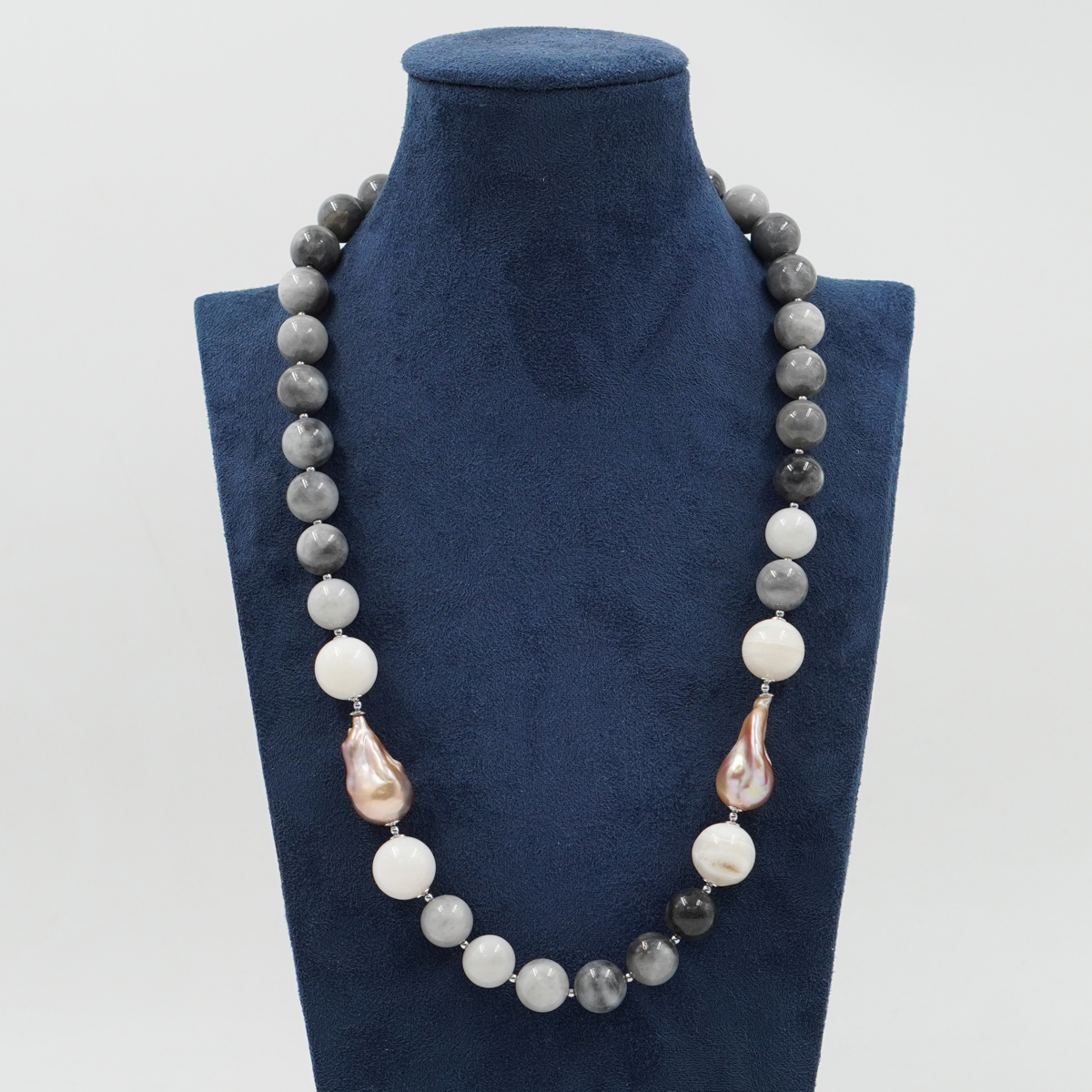 Collana in occhio d'aquila, perla, opale, chiusura in argento rodiato - immagine 2
