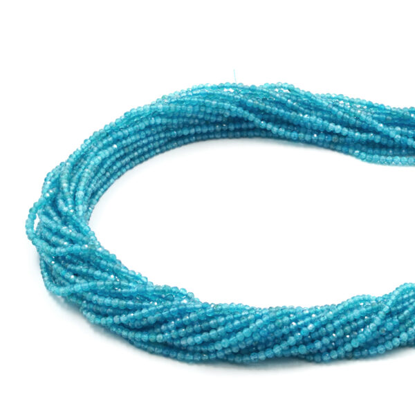 Apatite strand faceted round 2,5-3mm