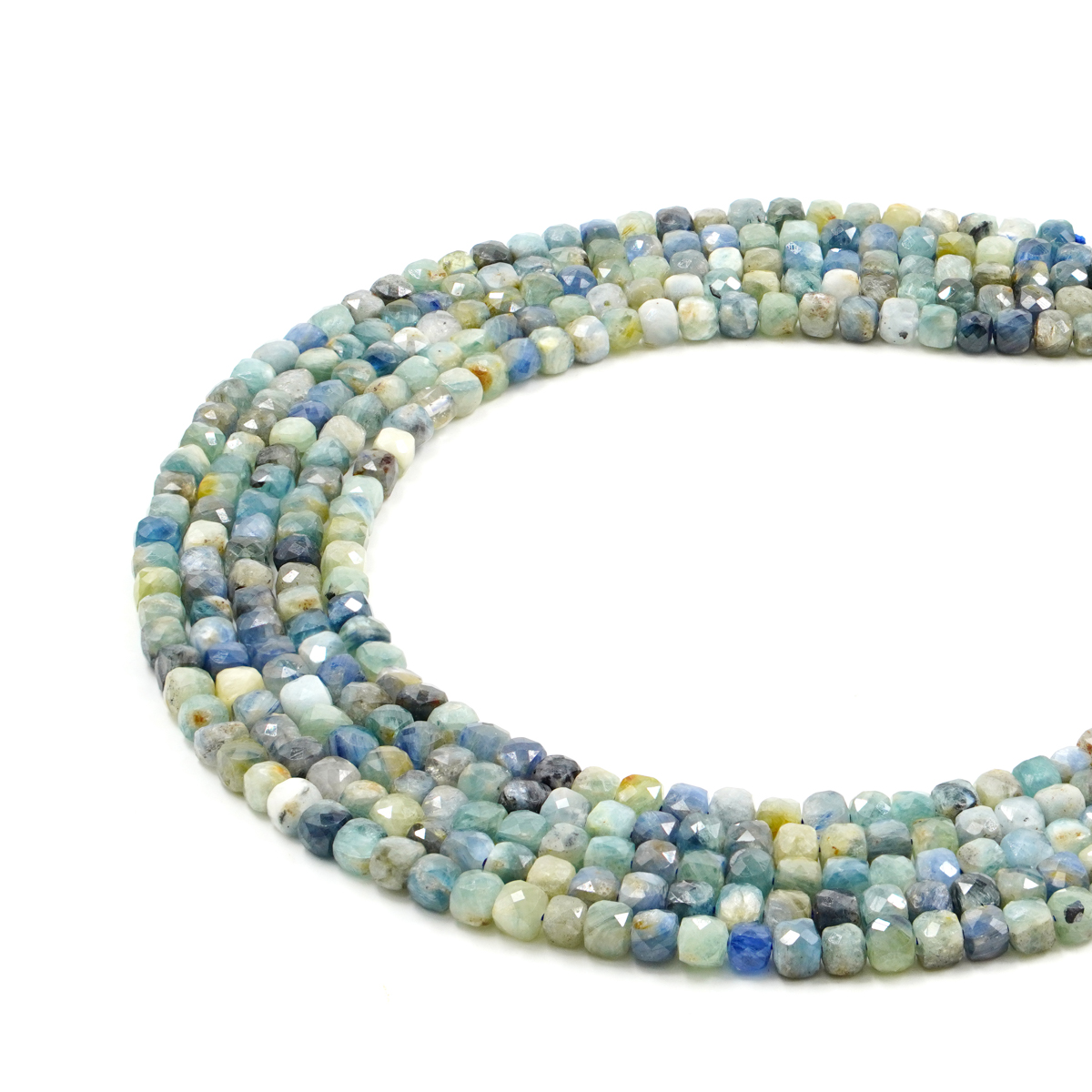 Kyanite strands faceted dice 5mm