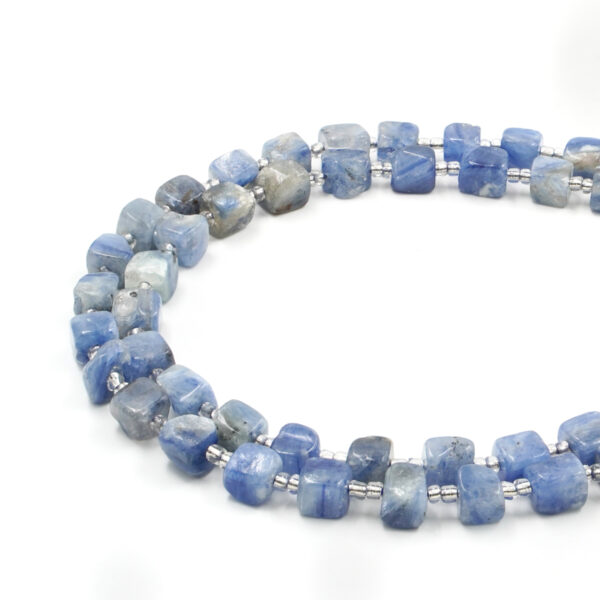 Kyanite strands irregular dice 7mm