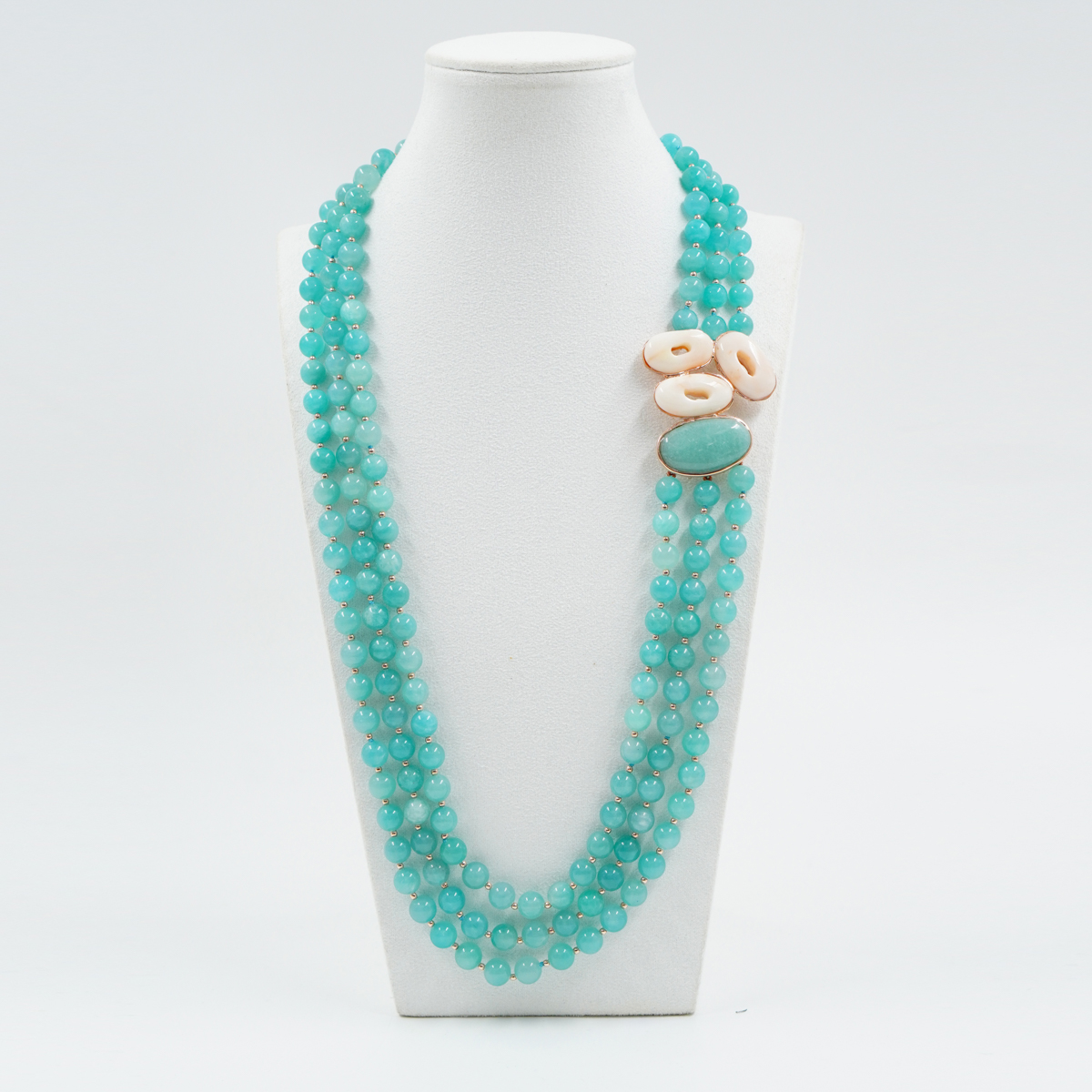 Collana in amazzonite, corallo, chiusura argento rosè
