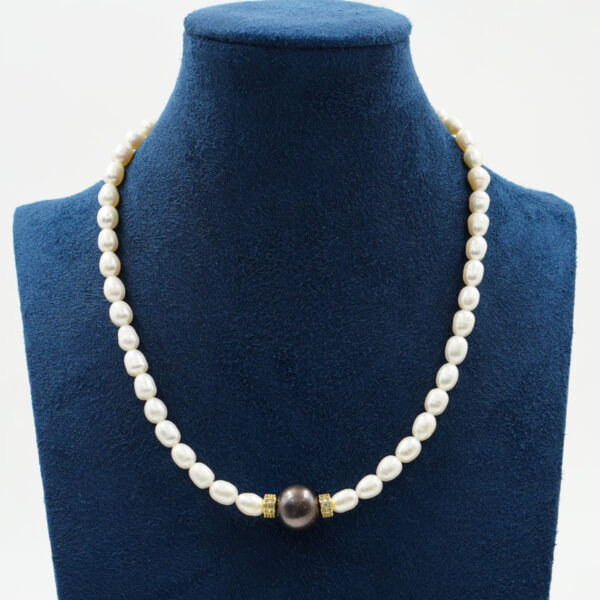 Collana in perle, chiusura argento dorato