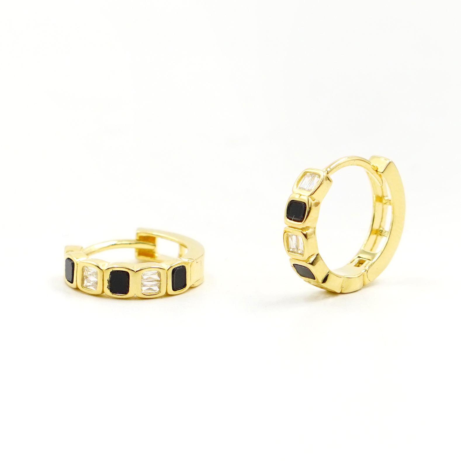 Orecchini Argento anelli con zirconi, agata – Dorato