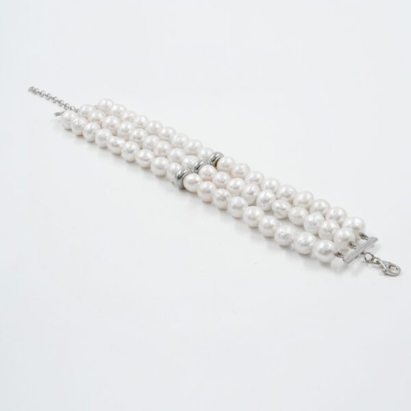 Bracciale in perle, chiusura argento rodiato