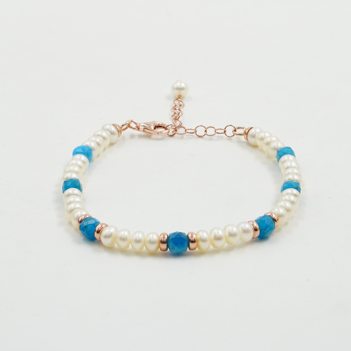 Bracciale in perle e apatite, chiusura argento rosè