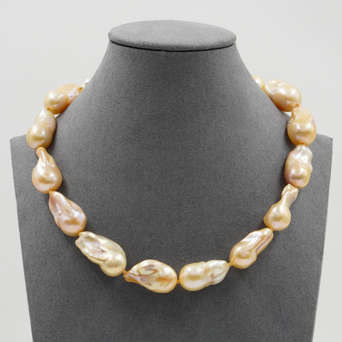 Collana in perle, chiusura argento dorata