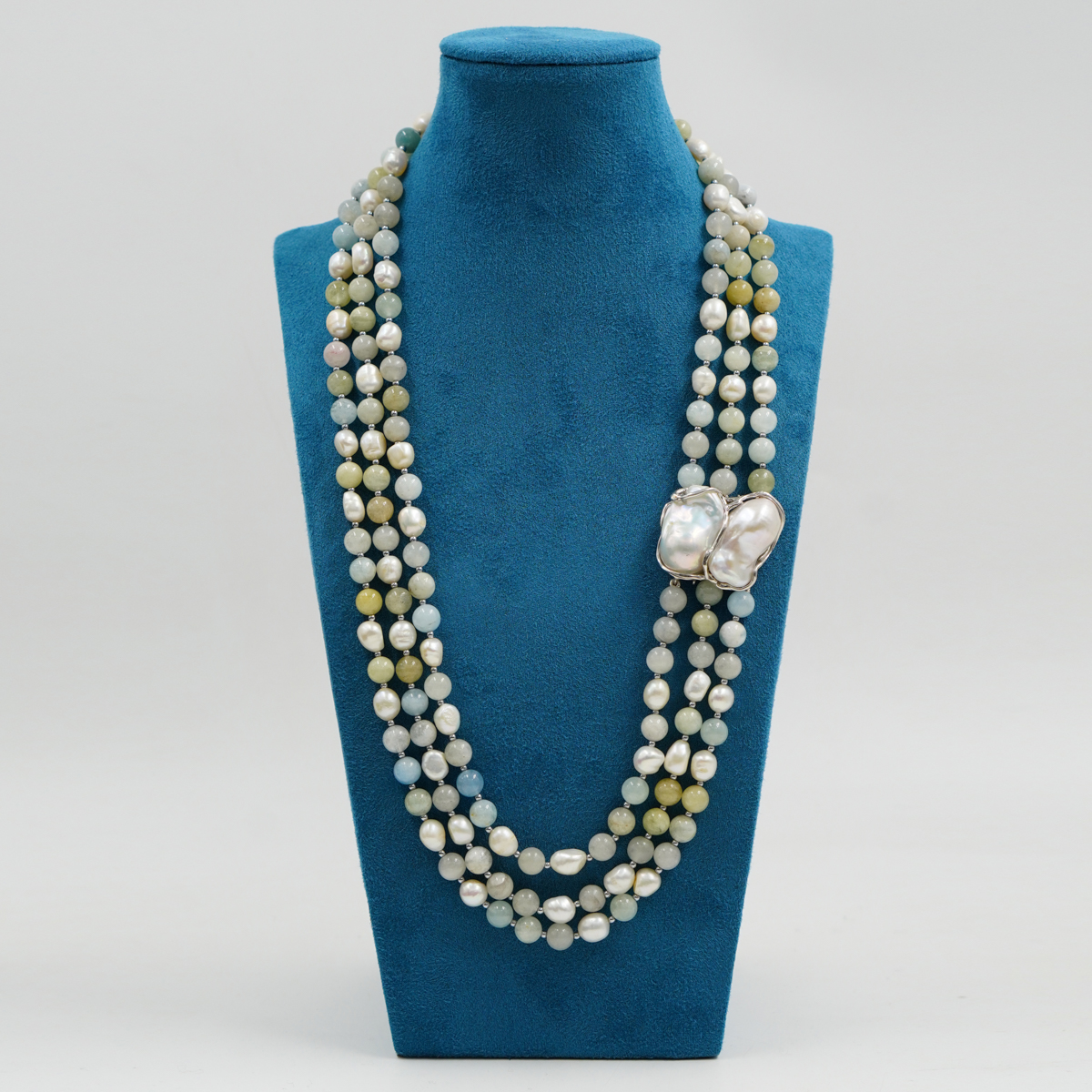 Collana in acquamarina, perla, chiusura in argento rodiato