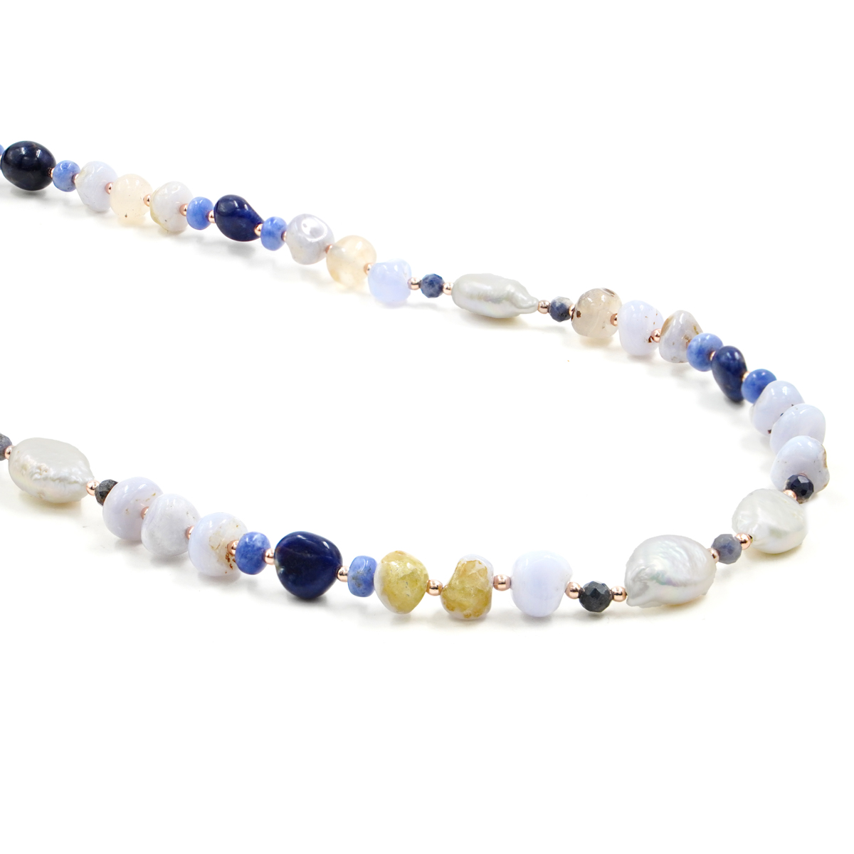 Collana in agata, sodalite, perle, chiusura argento rosè