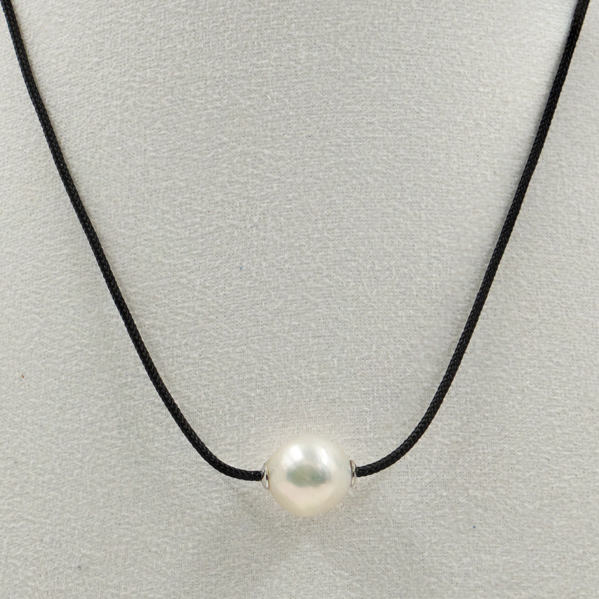Collana laccio con perla chiusura argento