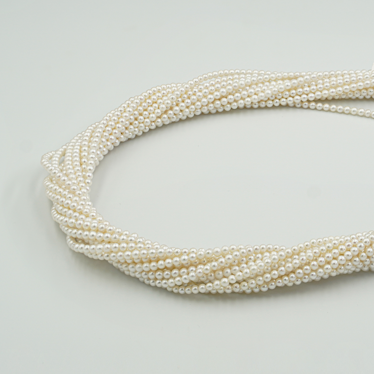 Fresh Water Pearls strands round beads 2,5-3mm
