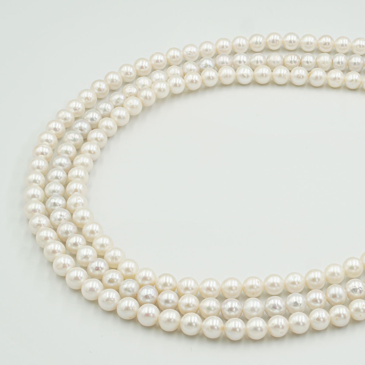 Fresh Water Pearls strands round beads 5-5,5mm