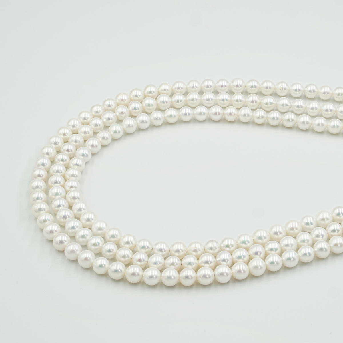 Fresh Water Pearls strands round beads 5-5,5mm