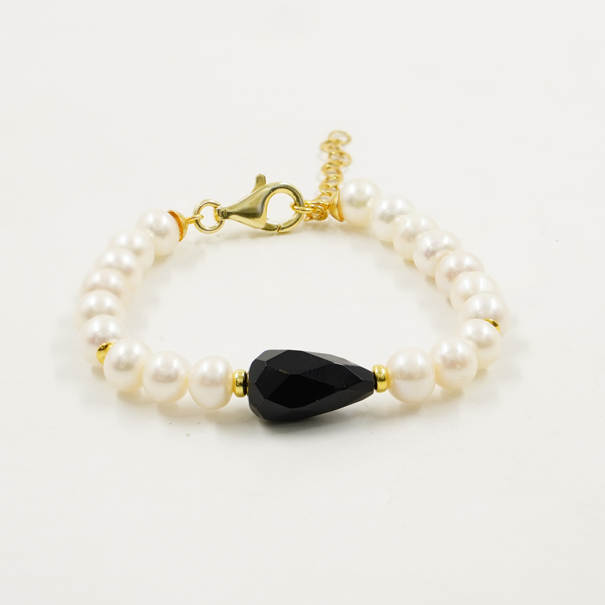 Bracciale perle, agata nera, chiusura argento