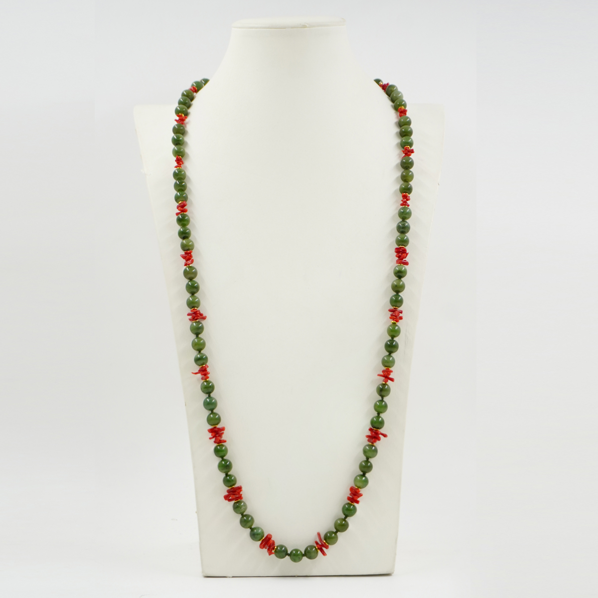 Collana giada, corallo, chiusura argento - immagine 2