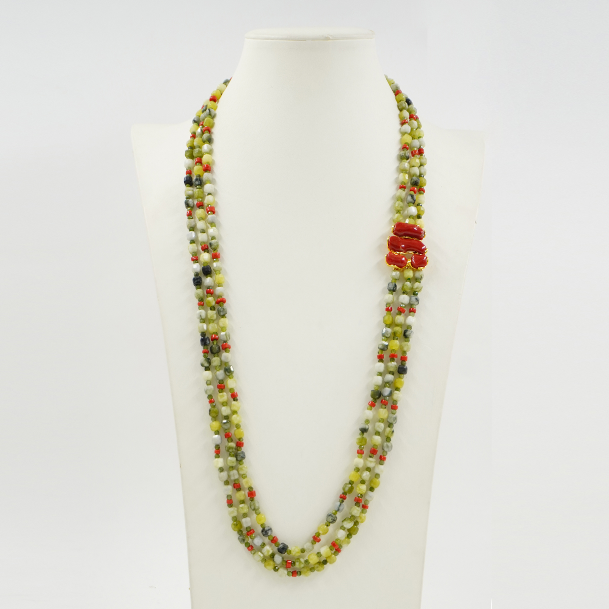 Collana giada, corallo, chiusura argento