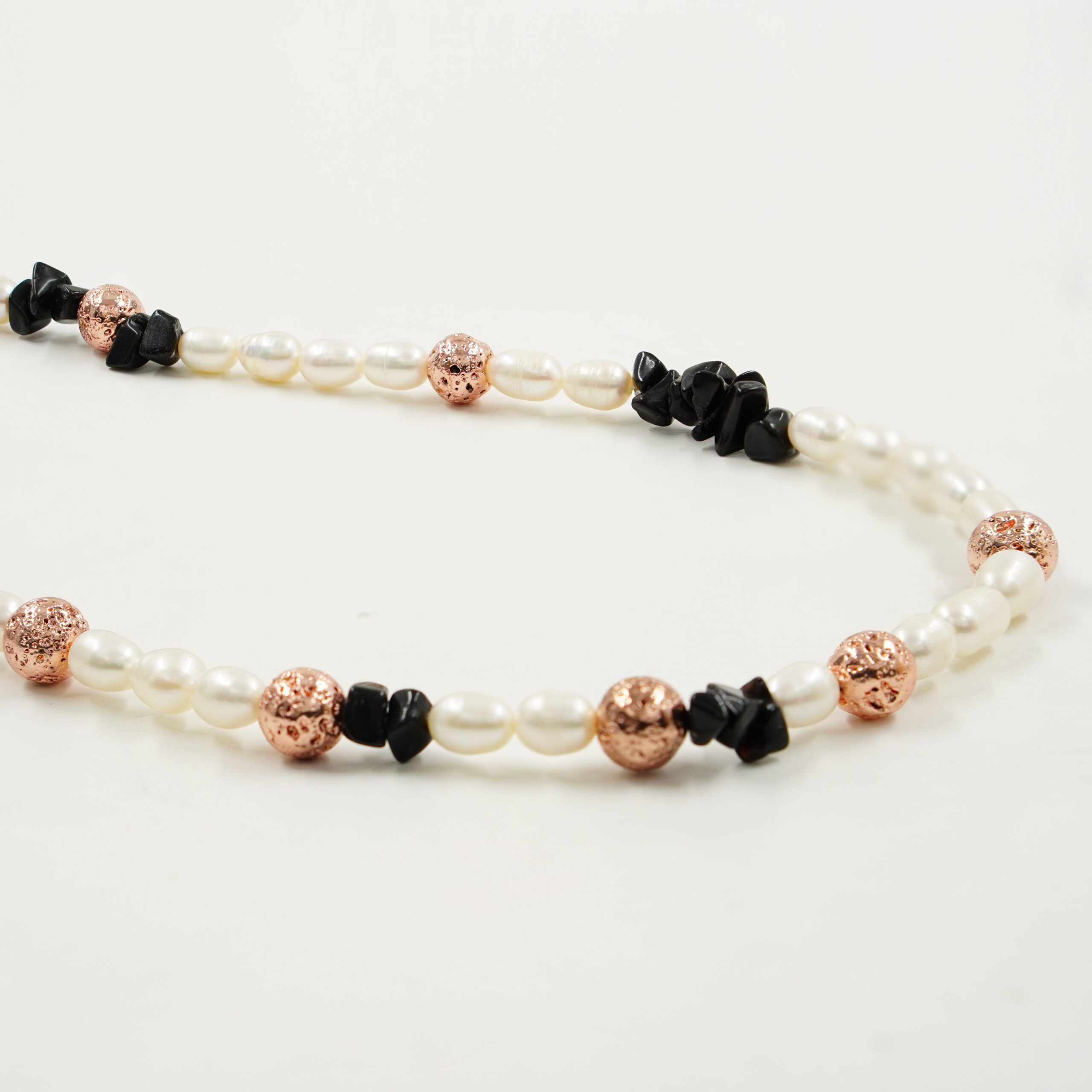 Collana perla, agata, lava, chiusura argento