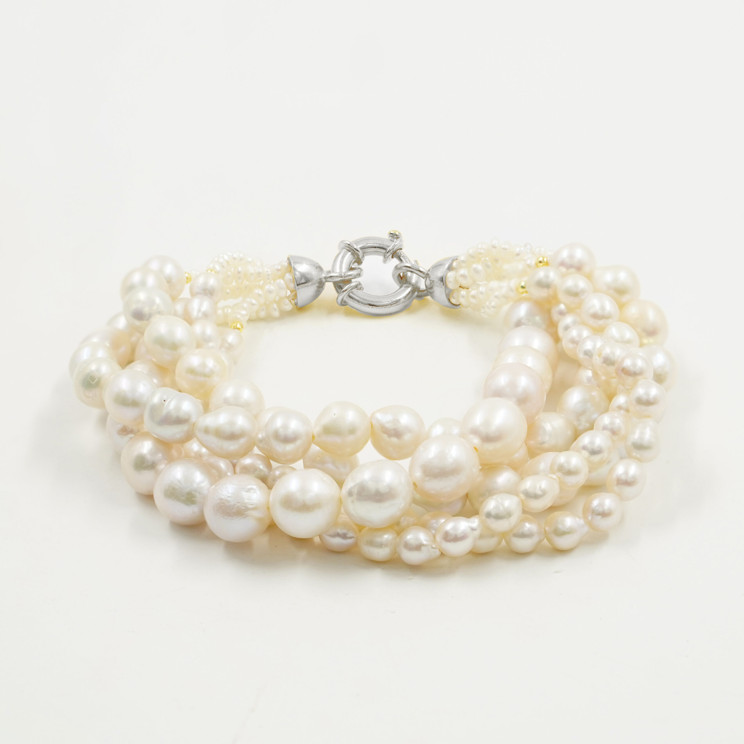 Bracciale perle con chiusura argento rodiato