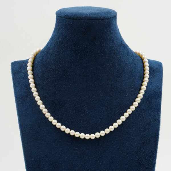 Collana perle con chiusura argento rodiato
