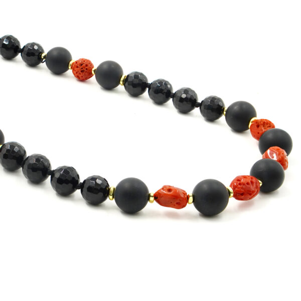 Collana agata nera, corallo, chiusura argento
