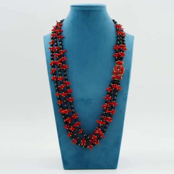 Collana corallo, agata nera, chiusura argento