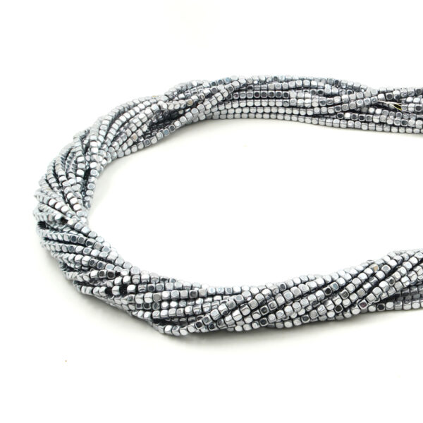 Ematite fili dadi 2mm – Silver